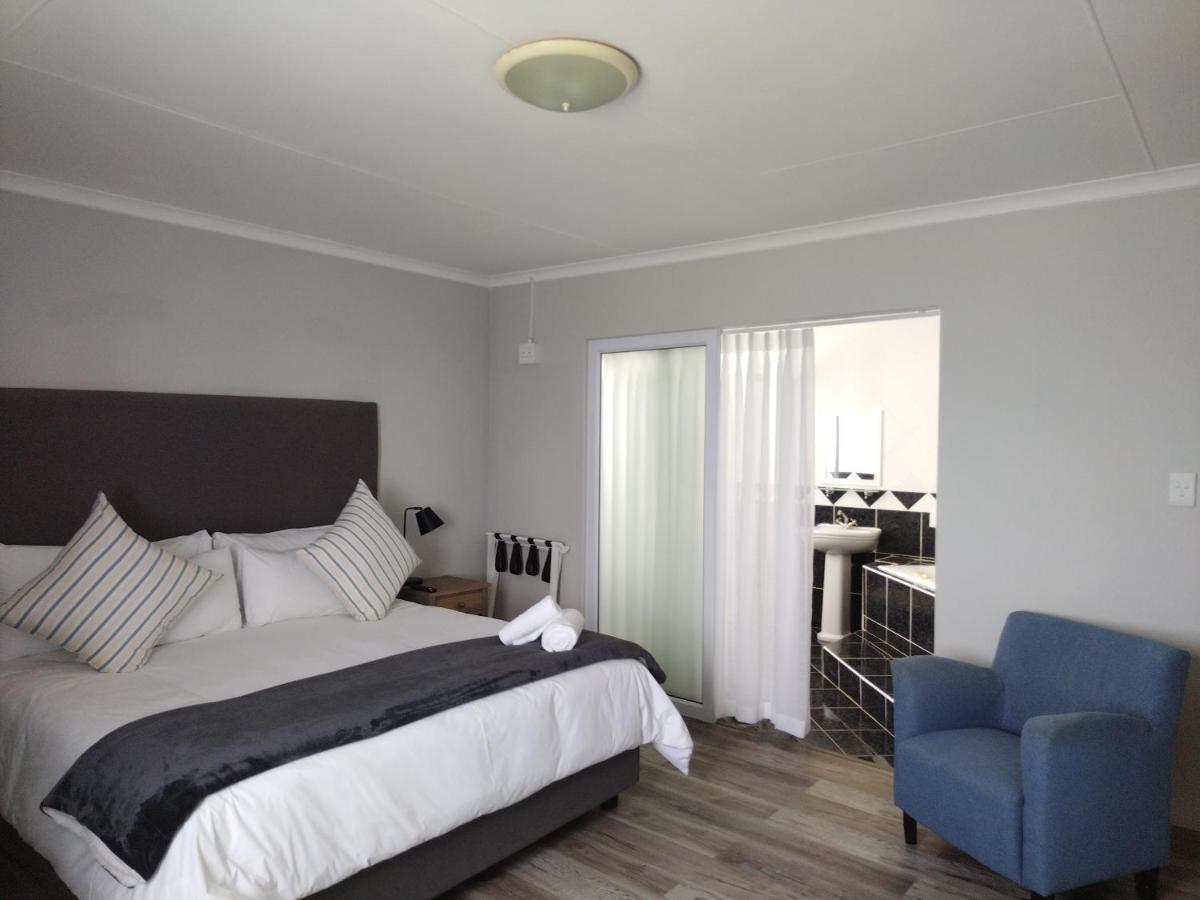 Blue Owl Guest House มอสเซิลเบย์ ภายนอก รูปภาพ