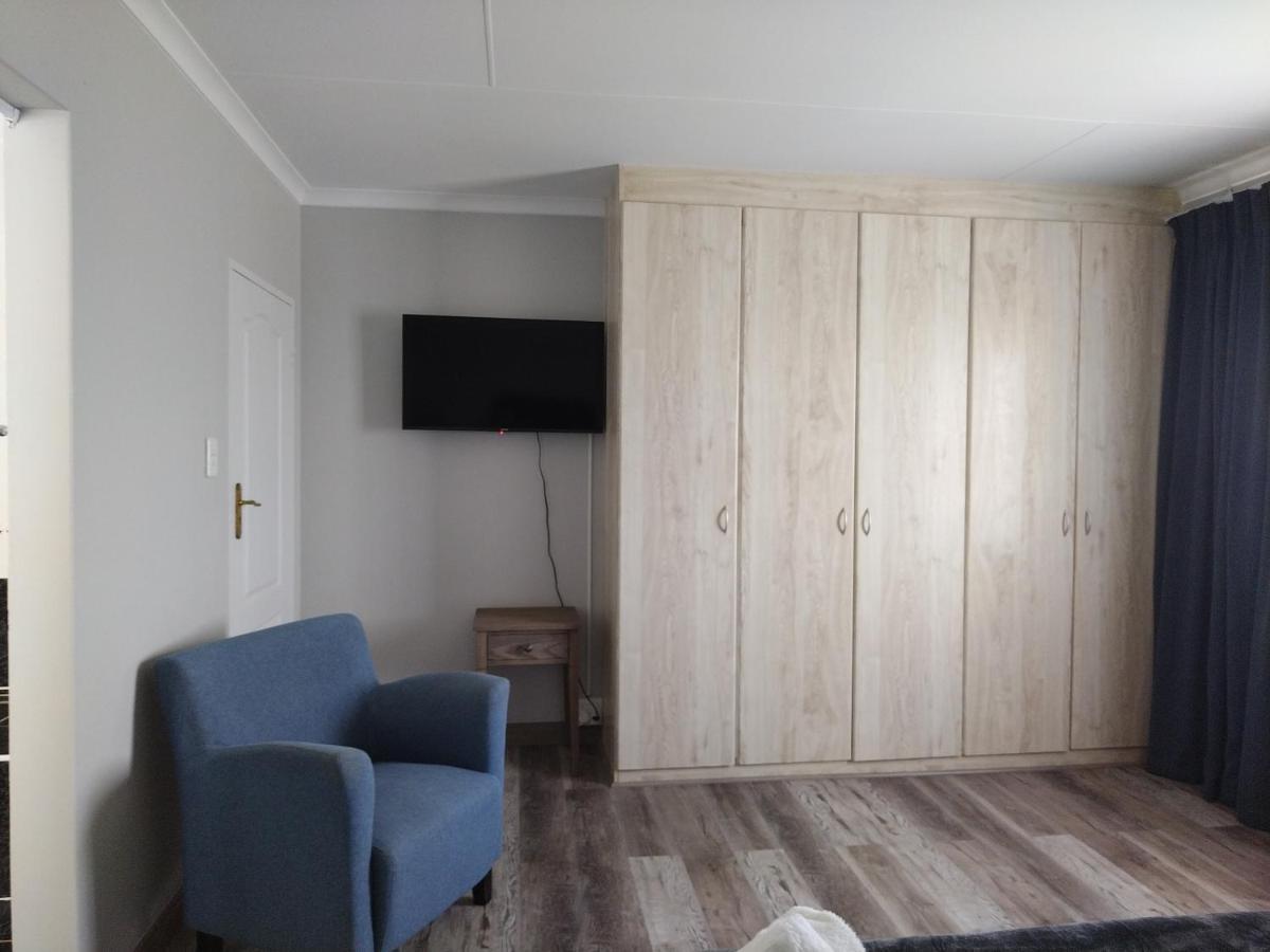 Blue Owl Guest House มอสเซิลเบย์ ภายนอก รูปภาพ