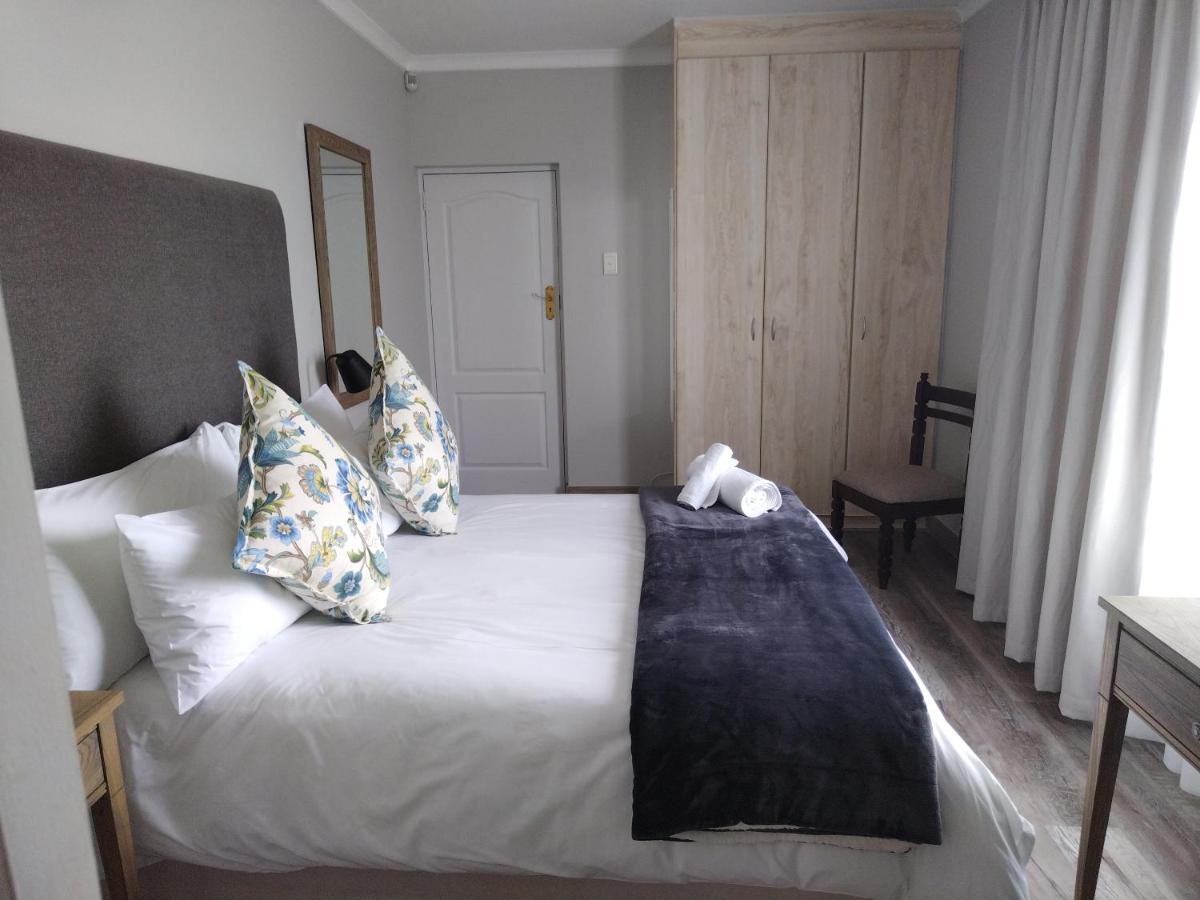 Blue Owl Guest House มอสเซิลเบย์ ภายนอก รูปภาพ